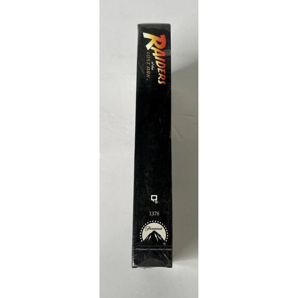 Indiana Jones Raiders of the Lost Ark 1981 Vhs Paramount Watermarks Sm. Tear New